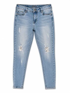 Maurices Light Blue Distressed Skinny Jeans Size Medium Short
